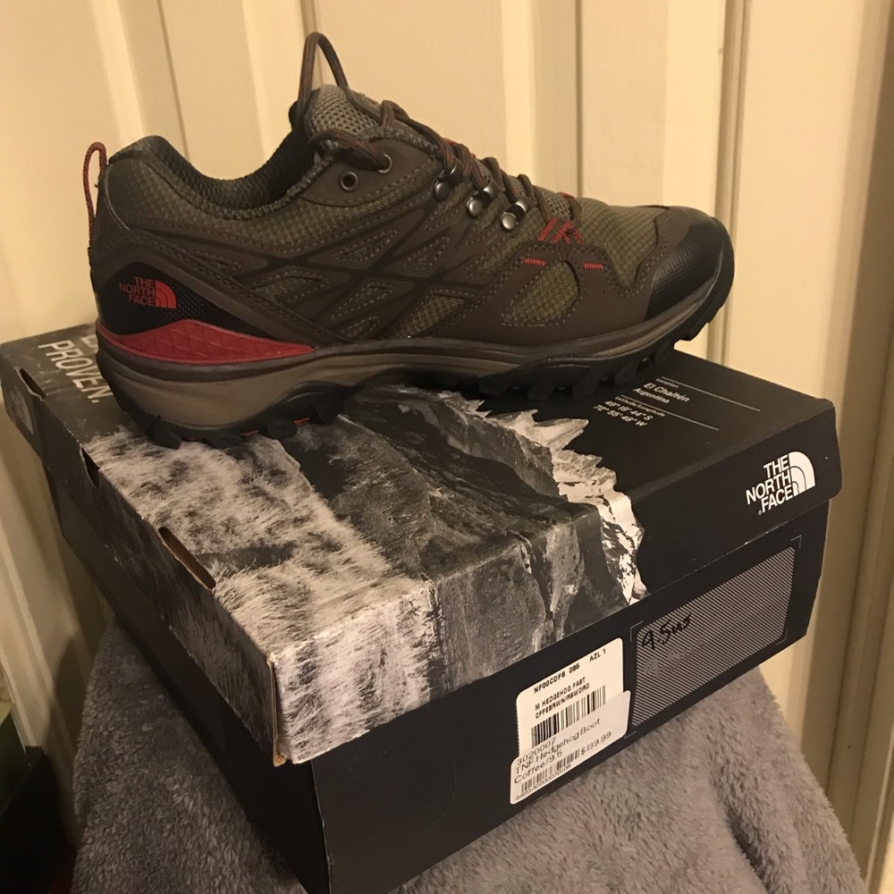 North Face hiking shoe.. Brand New